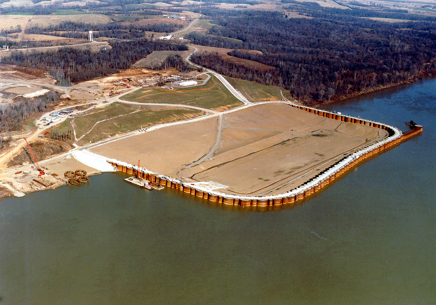 where does the word cofferdam come from and what does cofferdam mean